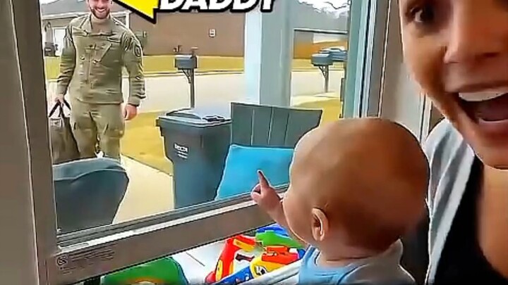 baby sees Daddy first time 💖😍#baby