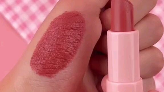 Check out💄