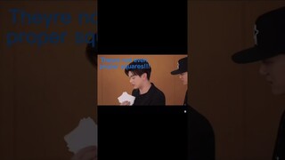 CHAOTIC INTERACTIONS BETWEEN K-POP IDOLS ON DIVE STUDIOS HWAITING #kpop #kpopshorts #divestudios