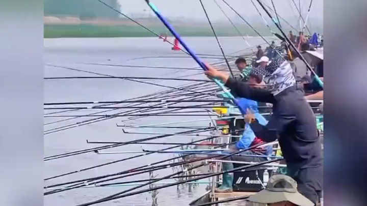 Ternyata memancing bisa memperluas jaringan pertemanan!