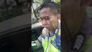 PAK POLISI DAPET IPHONE!!