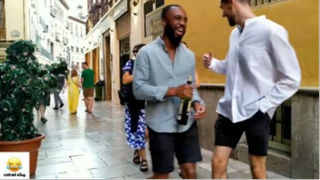 (Phần 4) Giả Làm Cái Cây Hù Dọa Người Đi Đường Và Cái Kết :) #Prank