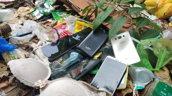 Restoration Destroyed Phone Found in the Junk