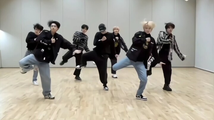 enhypen practice room Zundu likes this part very much