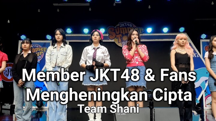 JKT48 | Member (Team Shani) & Fans Mengheningkan Cipta & Doa Bersama Untuk Alm Ahmad Arsyad