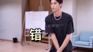 لقد صُدمت حقًا من حالة وانغ هيداي، فهو لم يدخل فريق التصوير منذ ثمانية أشهر #وانغ هيداي