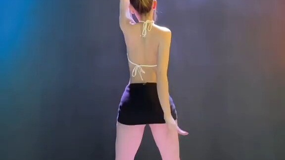 Satu kombinasi keren yang mulus—berapa banyak serangan yang bisa kamu tanggung, Tuan?