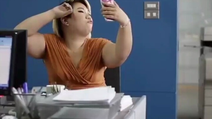 โฆษณาฮาๆ ของไทย เพื่อนร่วมงานแกล้งยุ่งอีกแล้ว