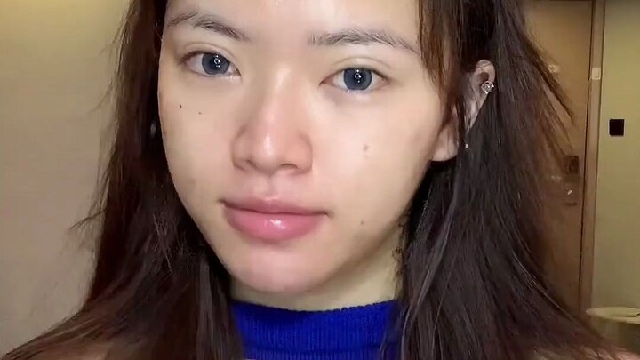 Tôi cũng rất muốn biết, rốt cuộc ai mới xứng đáng để tôi trang điểm như vậy?
