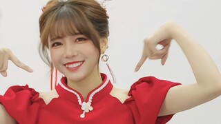 [Luo Xin] Happy New Year, brother and sister-in-law!