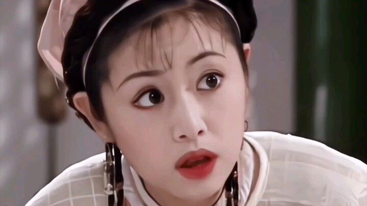She, too, was once the dream goddess in the hearts of a generation of heartthrobs.