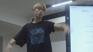 ถ้าเต้นแรงๆแล้ววีดีโอออกมานิ่มต้องทำยังไง? - ห้องเรียนเต้นรำ 63