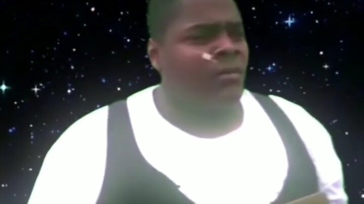 السمين الأسود يرقص في نسخة جديدة لم ترَ مثلها من قبل..