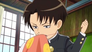 Ahhhhhh Levi dễ thương quá!!! Chẳng cần có lý do gì để vá lại chiếc chăn rách!!!