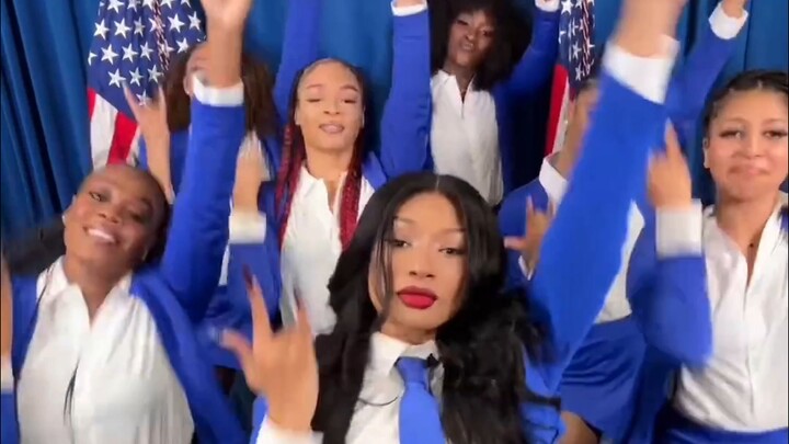 [ما دونغمي] عندما تلتقي ملكة الراب بنائب الرئيس: ميجان ذي ستاليون وكامالا هاريس تصنعان فيلمًا مثيرًا