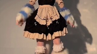 [うに] Jiji's daily water video (1/1) Title: So how can I stand steadily on the ground without falling