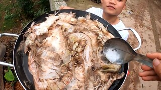 Hưng Troll _ Lần Đầu Nấu Bề Bề (Tôm Tít) Với Coca Cola Trên Bờ Tường Cao