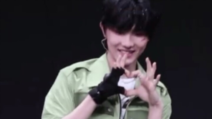 【苏新皓】宝贝女儿跳Queencard＋アイドル（偶像）