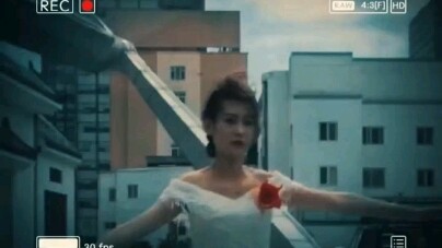 Chỉ vài chục giây mà tôi đã xem đi xem lại vô số lần