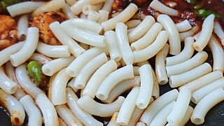 غداء السيدة الثرية