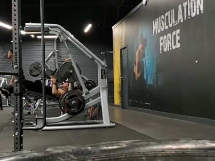 Orang yang rajin berolahraga maupun yang tidak, semuanya terdiam.