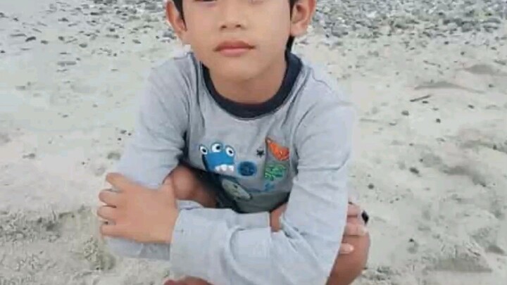 ぬんぬ？すねりすんねーつ