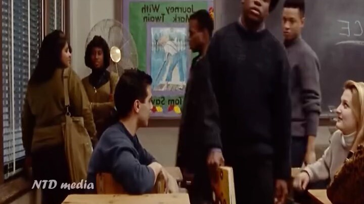 Boxing champ gets bully