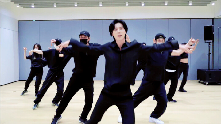 จองยุนโฮสุดเทพ! งานจับกล้องก็เทพมาก! เสื้อเชิ้ตดำคือที่สุด! สตูดิโอซ้อมเพลง “Thank U”