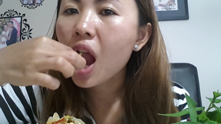 เมียฝรั่งออสเตเลีย!!มาเด้อจ้ากินส้มตำนำหนู