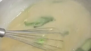 有趣的人，往往发自内心热爱生活。他们开朗豁达，观察事物细致入微，即使是一片树叶的摇曳、一朵小花的绽放，也能激发起他们的幸福感。