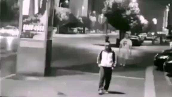 Aku kira dia akan melompati kambing..