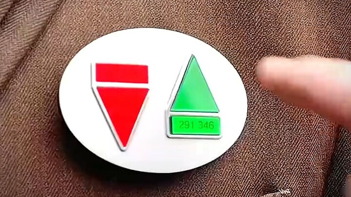 A world where you can only survive by racking up likes—more negative reviews mean greater danger.