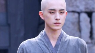 بالفعل، الصلع هو المعيار الأعلى لاختبار الجمال!