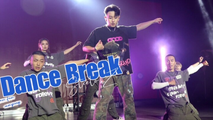 Zhao Yongxin, did you know you're absolutely stunning when you dance!