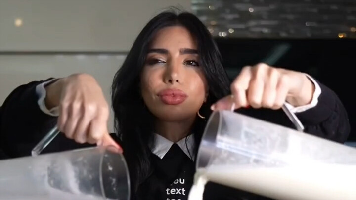 “Có tiền thì ai cũng làm được”