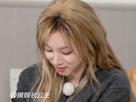 كيف لقطرة العين الخاصة بوانغ تشوران أن يكون لها تتمة؟ ضحكتني حتى الموت، كيف لم ألاحظ من قبل أن فيها 