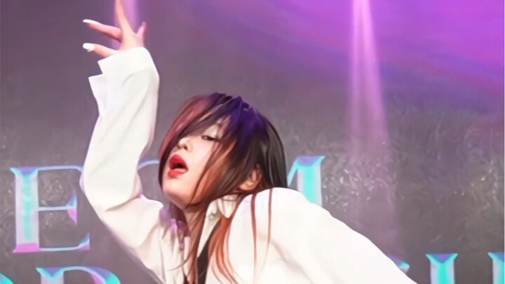 【HyunA】Guess what I’m going to do next.