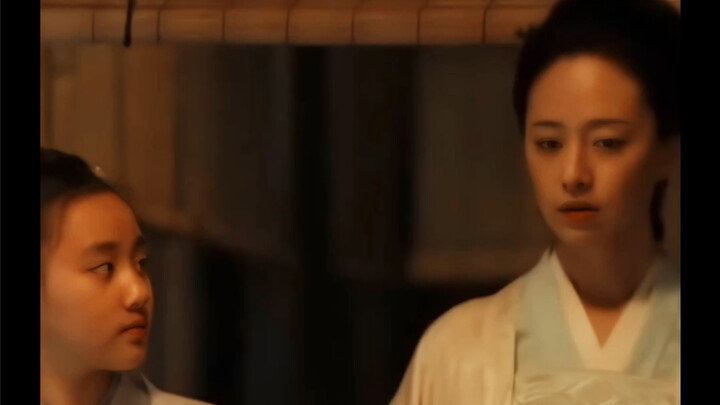 Later, Madam Wu personally begged Miss Xian to become her eldest legitimate daughter-in-law.