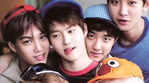 【EXO】หนังสือภาพของ EXO ที่มินฮีจินรับหน้าที่อำนวยการศิลป์ เหล่าวัยรุ่นในวันแรกเริ่มที่ยังดูอ่อนเยาว์