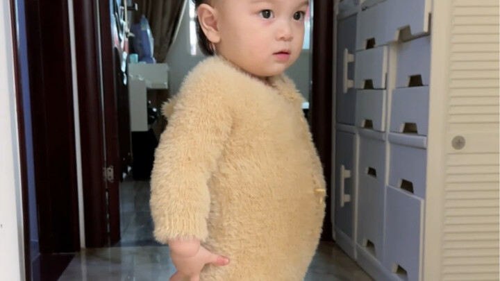 My tummy is full of little snacks!