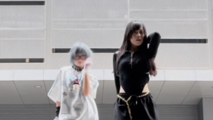 The wonderful collision of personal styles in the same dance... I think this is the charm of home da
