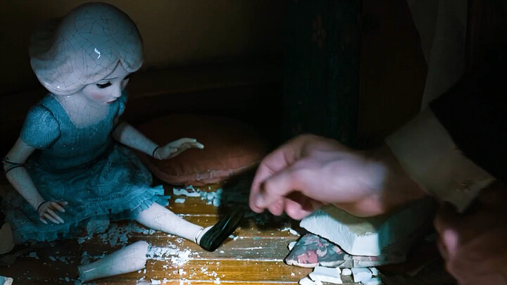 Have you fallen for this adorable porcelain doll who knows how to act cute?