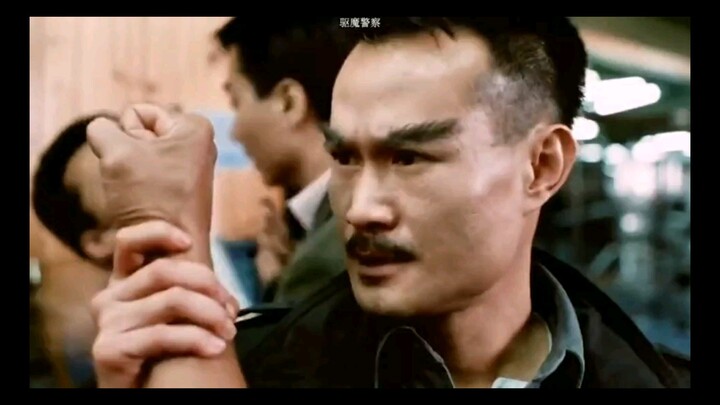 没有证据 警察敢怎么样，看英叔钓鱼执法。钓鱼执法鼻祖