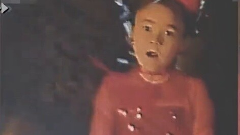 Mười triệu năm trước, Ultraman vẫn chưa bắt *ộc đời 996 của mình.