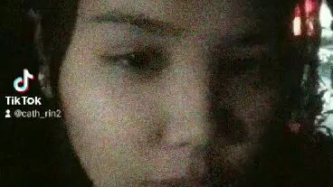 Tamang sabay lang sa kanta habang naulan😇😇gusto mo rin bang sumabay...???😘😘😘tara😇😘