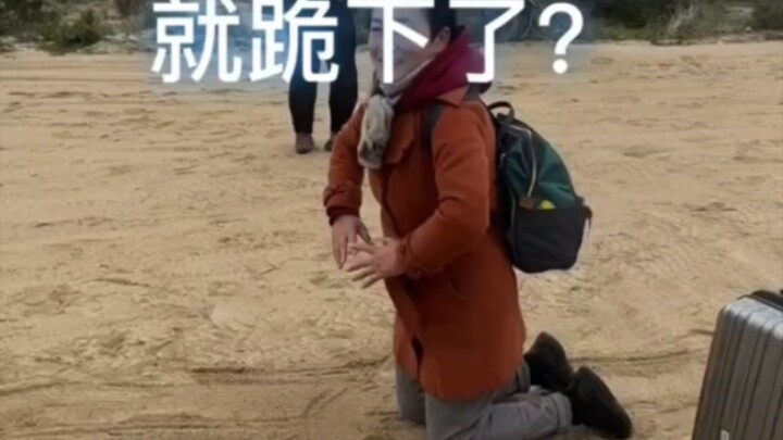 As soon as Runren arrived in the U.S., he immediately knelt down to thank the sacred grace of the Am