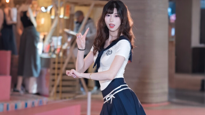 ความเข้ากันของกระโปรงจีบกับผมสั้นคือ 100%^›⩊‹^ ੭