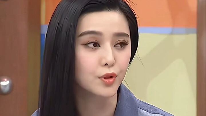 “Cô ấy khi để mặt mộc và khi trang điểm đậm đều có nét quyến rũ riêng, nhưng điểm chung là đều rất x