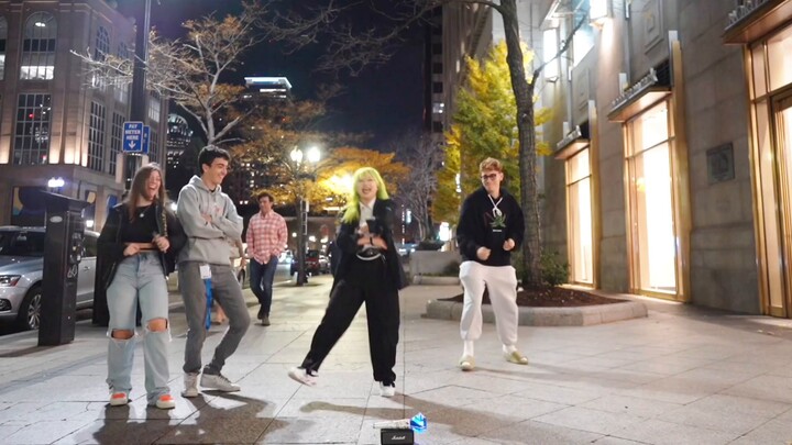 ELF sings "Sorry Sorry" alone on the streets of America | Entire song in one take | Happy 17th anniv