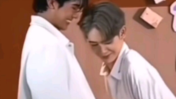netjames Susu, you are so delicate, right? This waist is so slumped, let alone net brother, I can't 